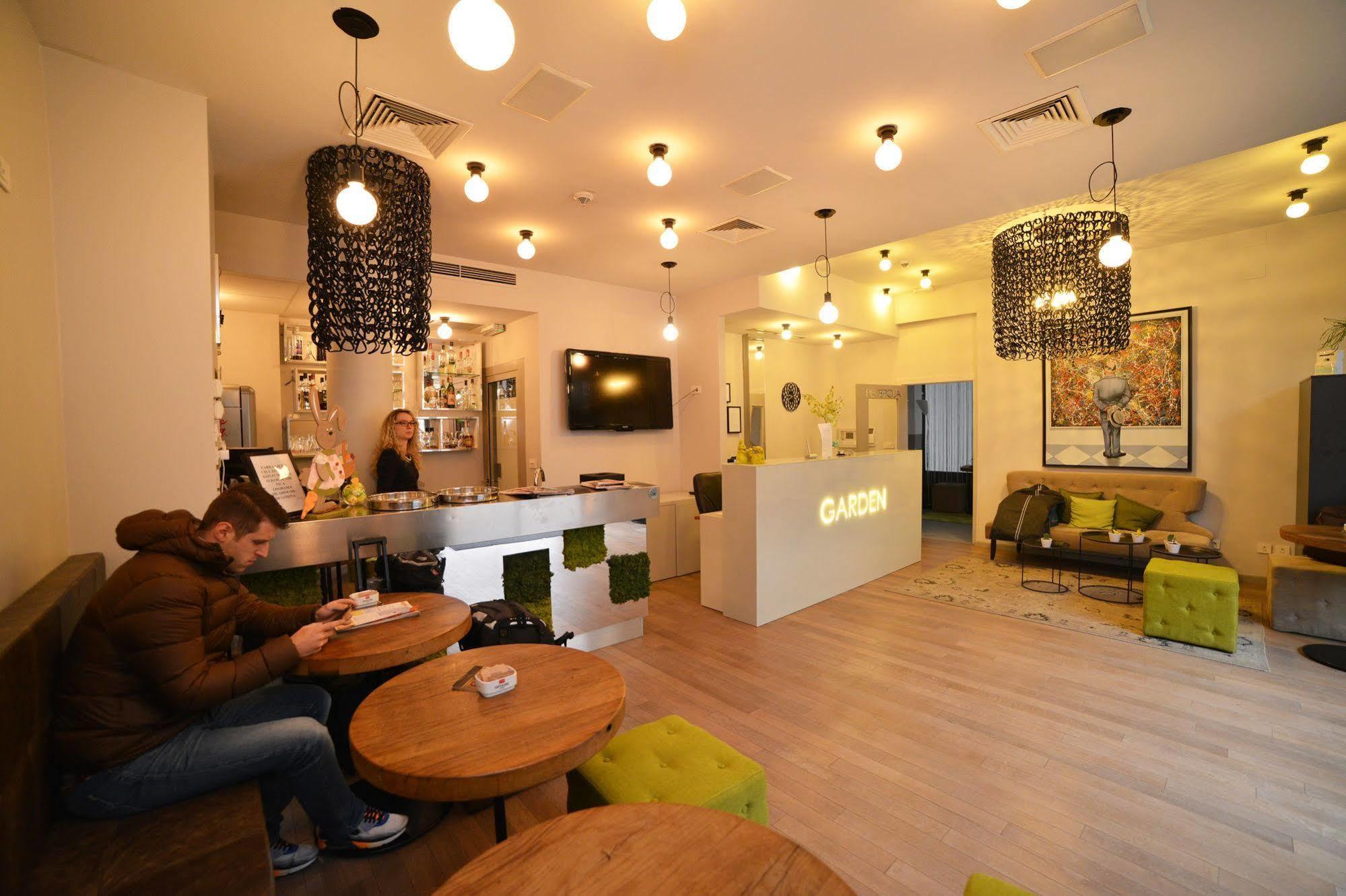 זאגרב Garden Hotel מראה חיצוני תמונה