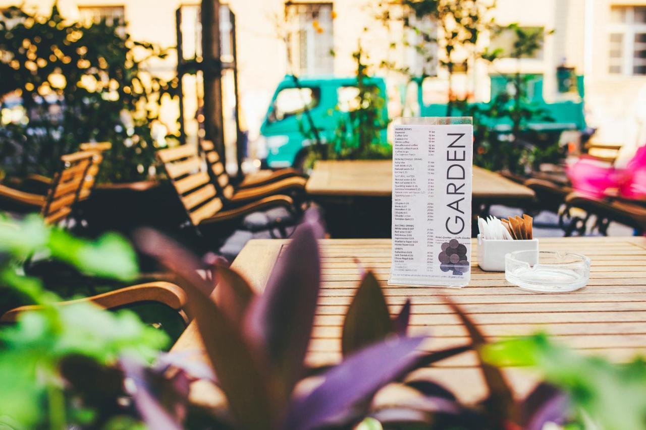 זאגרב Garden Hotel מראה חיצוני תמונה