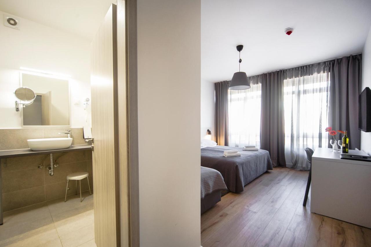 זאגרב Garden Hotel מראה חיצוני תמונה
