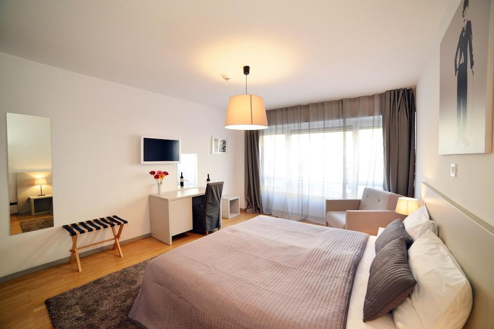 זאגרב Garden Hotel מראה חיצוני תמונה